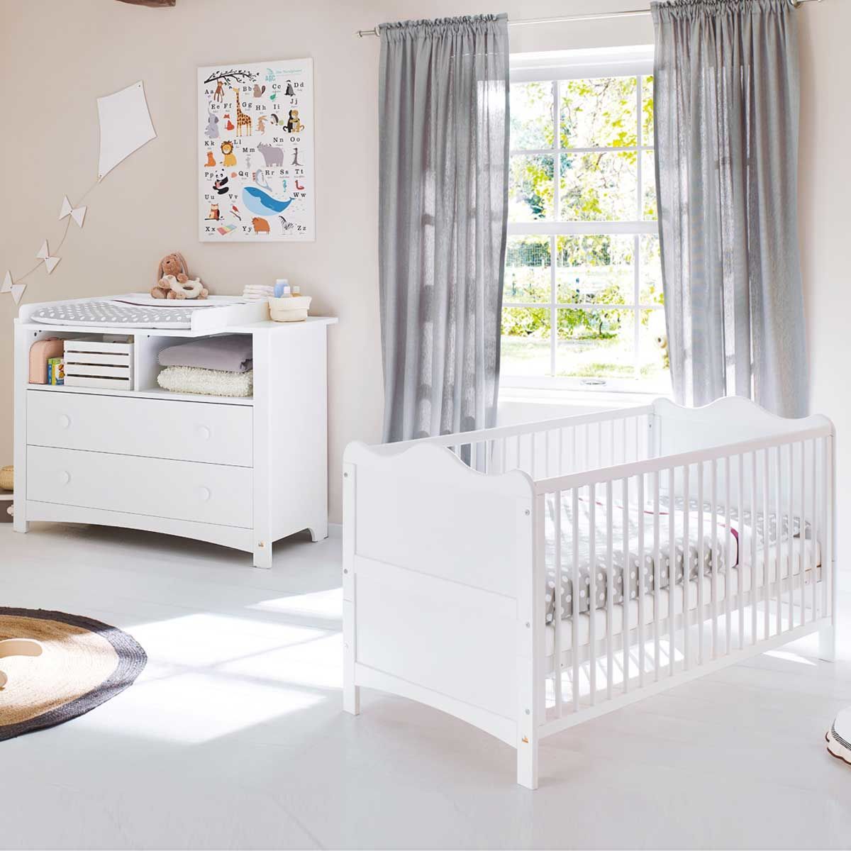 Pinolino Florentina Babyzimmer-Set 2-tlg. extrabreit, weiß, 1x Kinderbett, 1x Wickelkommode