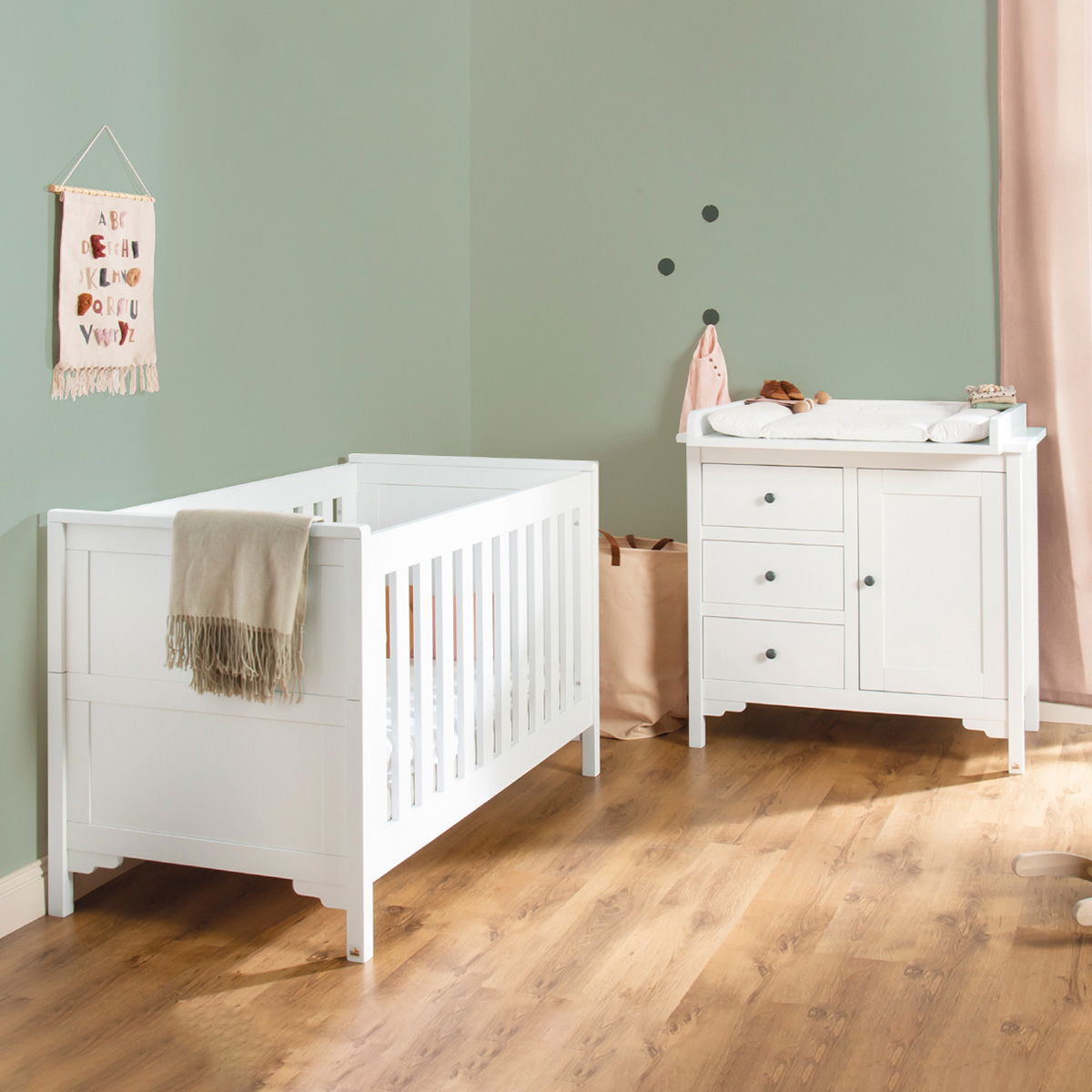 Pinolino Chalet Sparset breit weiß Kinderbett & Wickelkommode