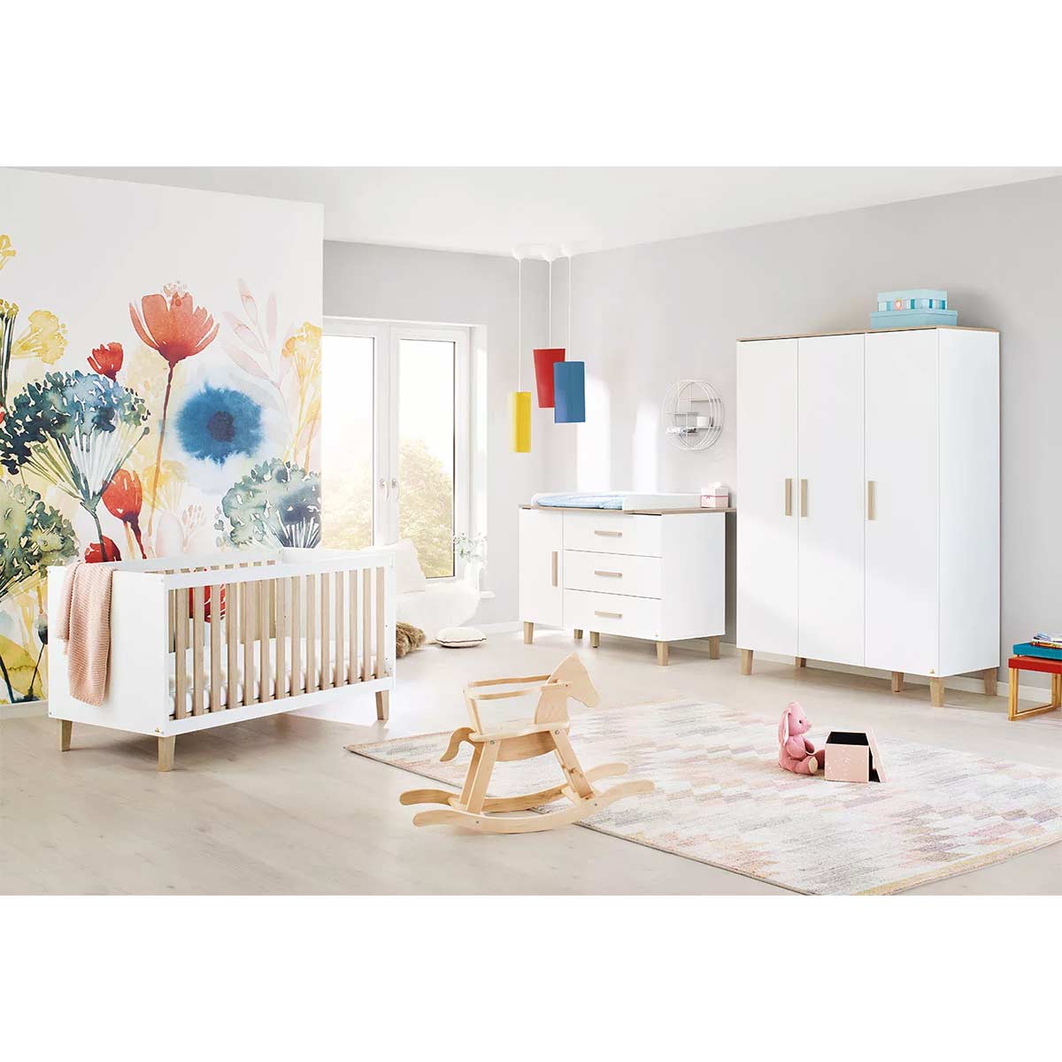 Pinolino Lumi Babyzimmer-Set 3-tlg. extrabreit groß, weiß, 1x Kinderbett, 1x Wickelkommode, 1x Kleiderschrank