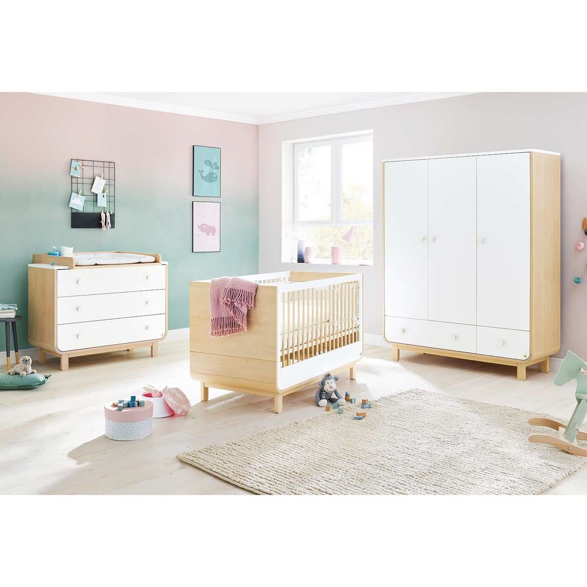 Pinolino Round Babyzimmer-Set 3-tlg. breit groß, weiß, 1x Kinderbett, 1x Wickelkommode, 1x Kleiderschrank
