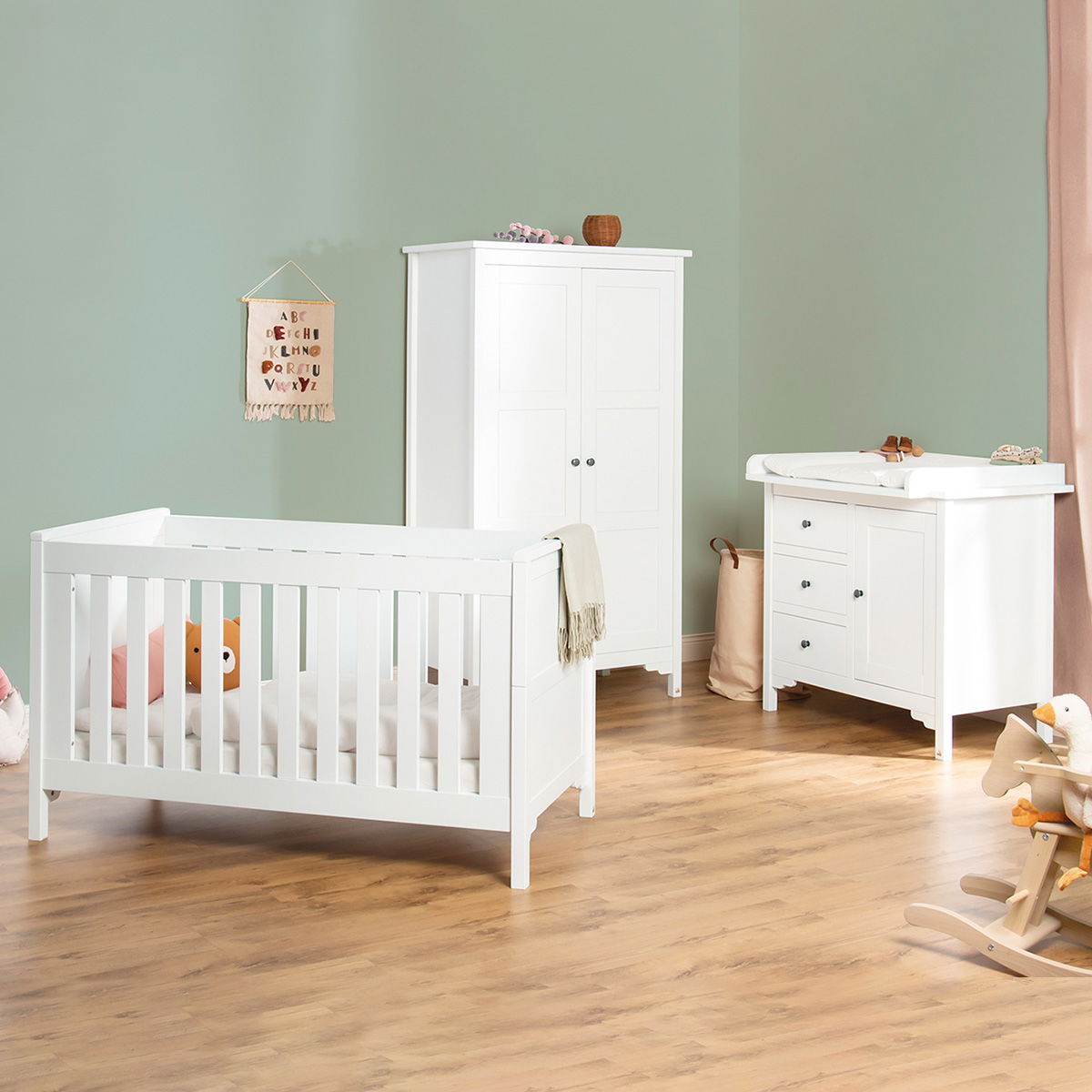 Pinolino Chalet Kinderzimmer breit weiß