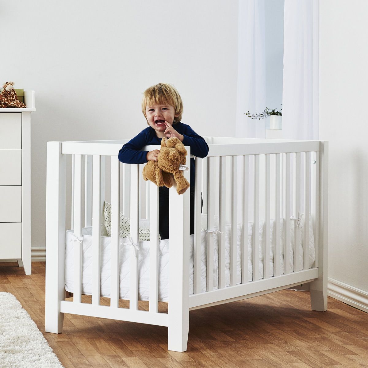 Hoppekids Anton Babybett weiß 60x120 cm umbaubar zur Bank | zum Toppreis