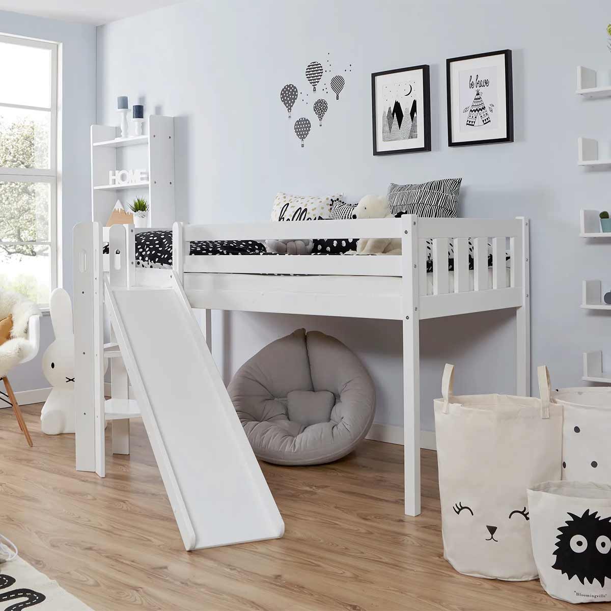 Ticaa Ekki Podestbett mit Rutsche Buche weiß Massivholz
