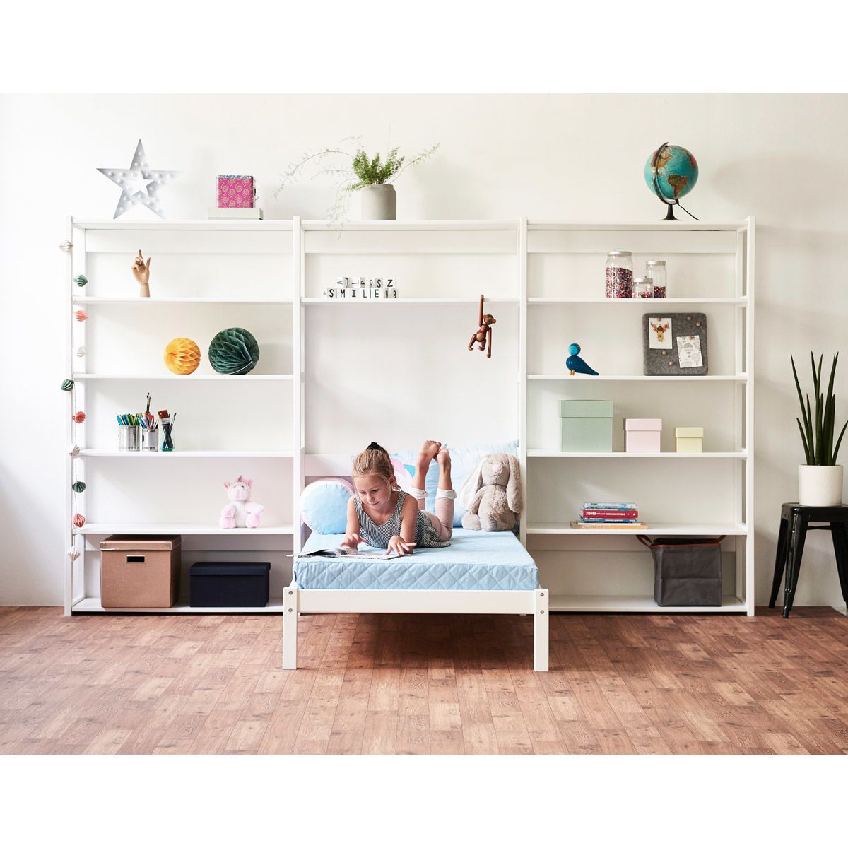 Hoppekids Storey Regal 3-teilig weiß 3x 100 cm, 14 Böden, 1 Bett 90x200 cm