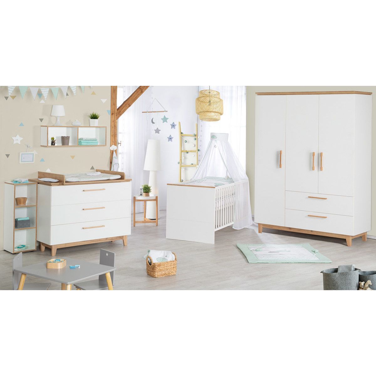 Roba Finn Kinderzimmer 3-türiger Schrank | zum Toppreis